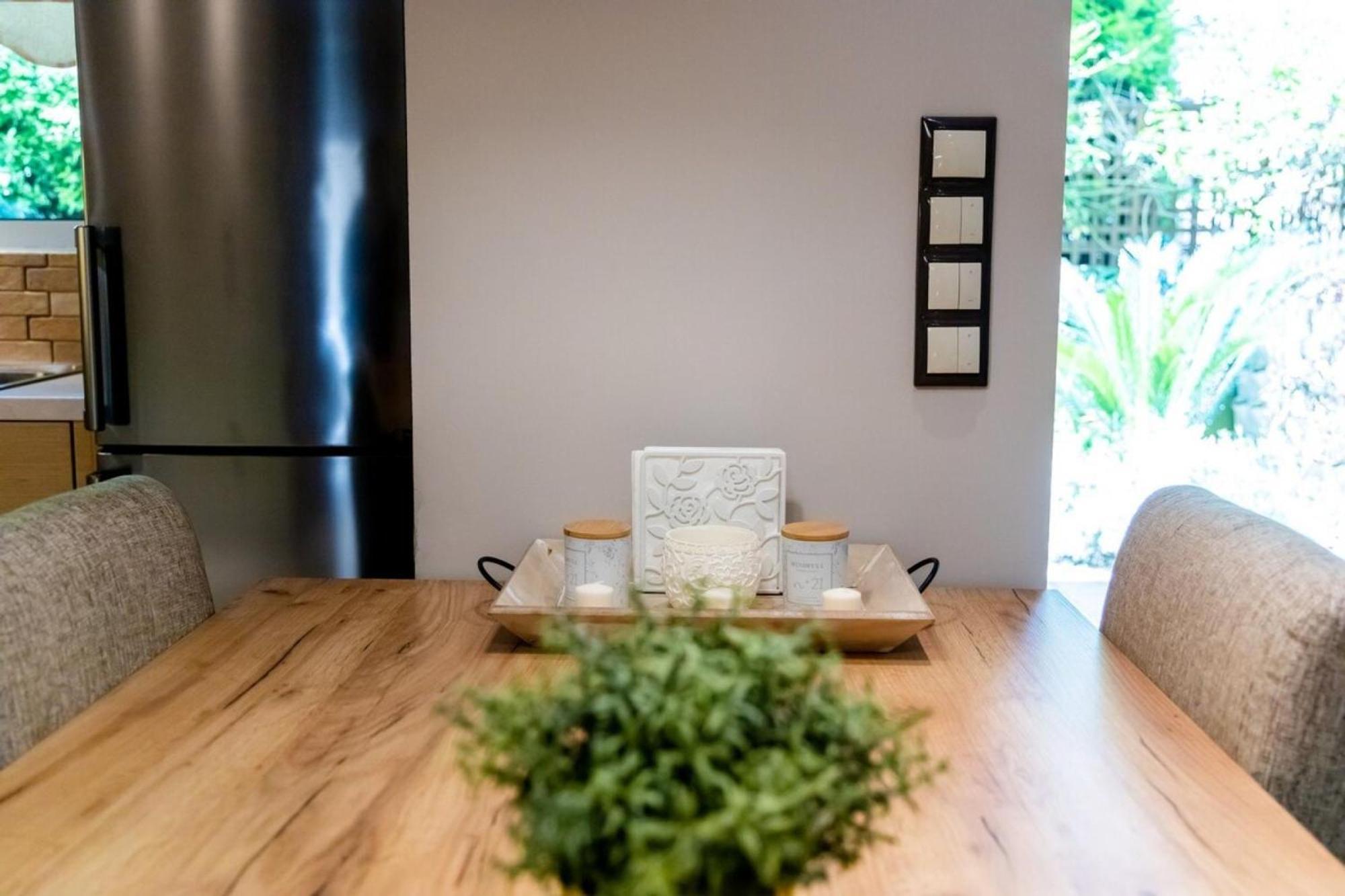 Apartamento The Garden House At Alimos Atenas Exterior foto